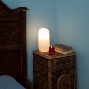 Artemide Gople stolní lampa, s vypínačem, bílá