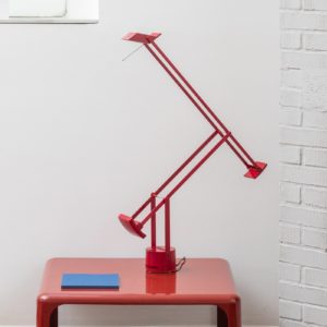 Artemide Tizio designová stolní lampa, červená